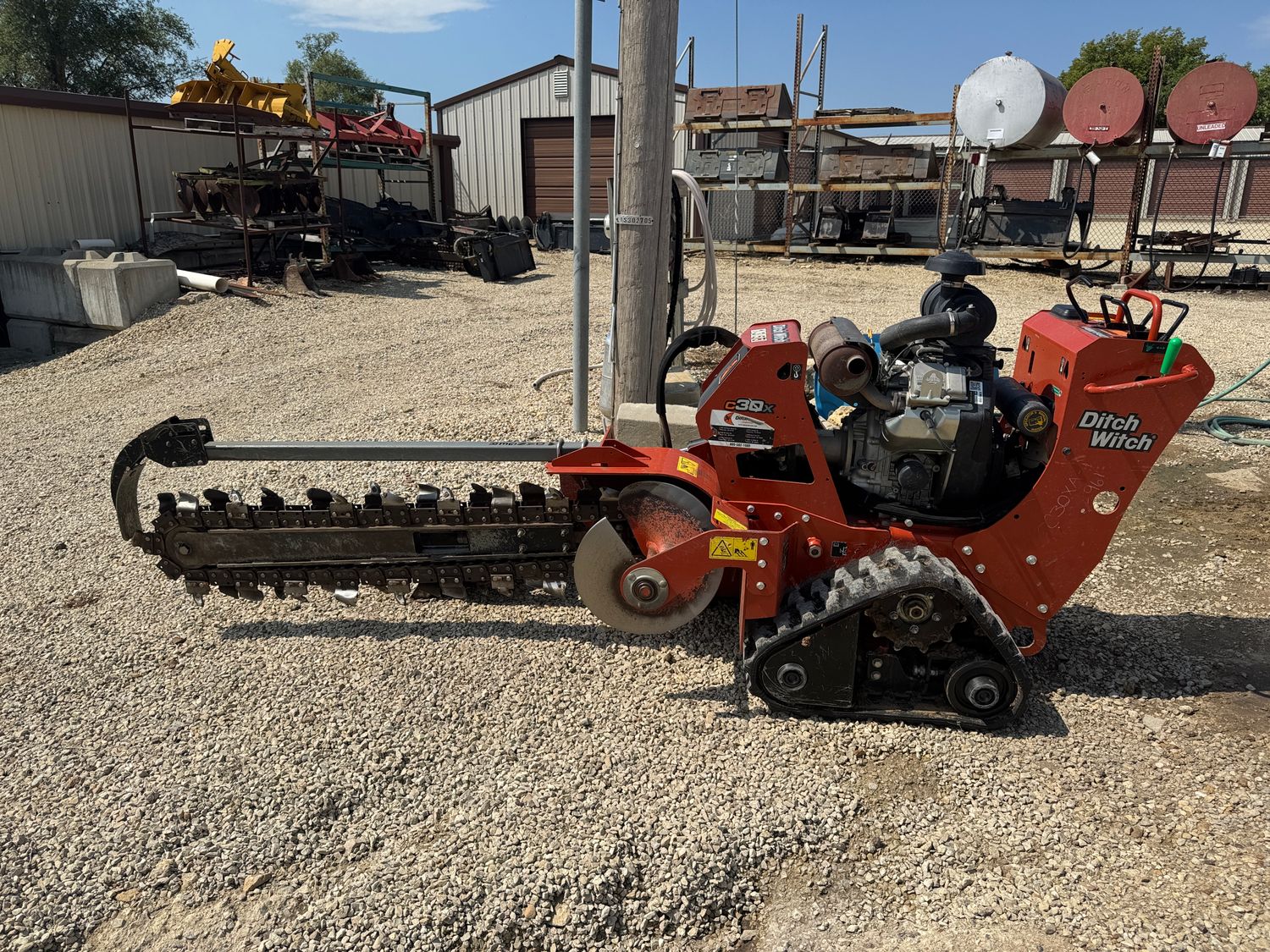21 2022 DITCH WITCH C3QX TRENCHER