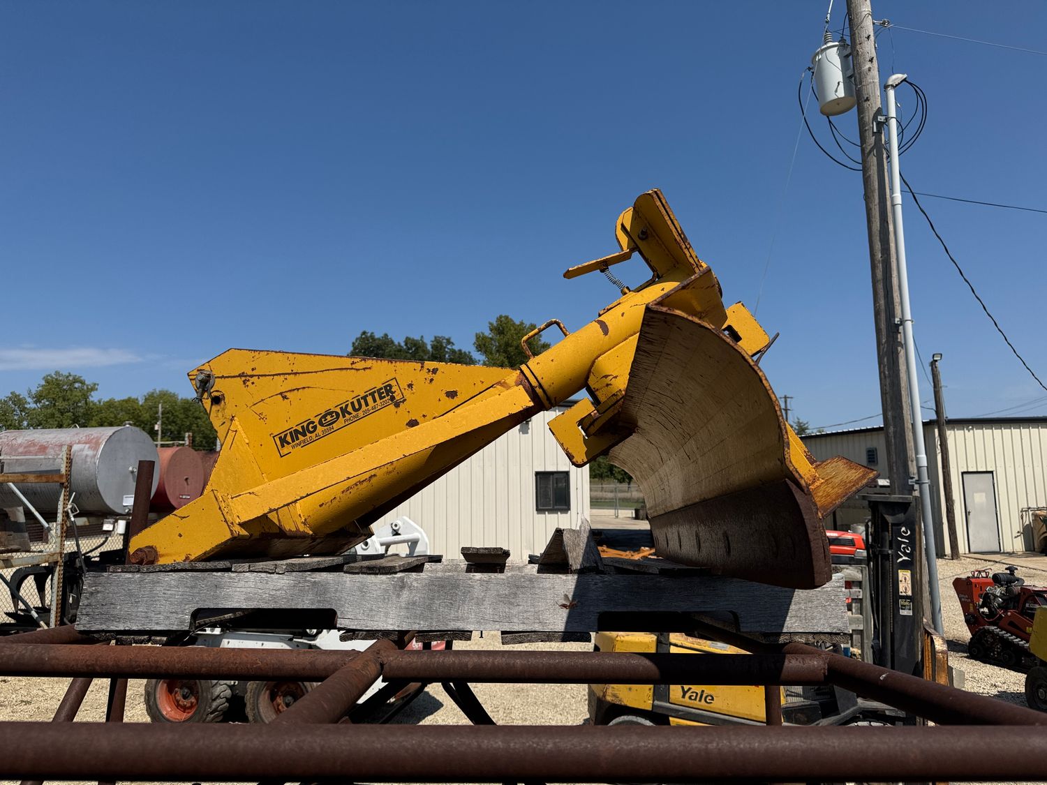 25 KING KUTTER 3 POINT ANGLE BLADE - 48&quot;