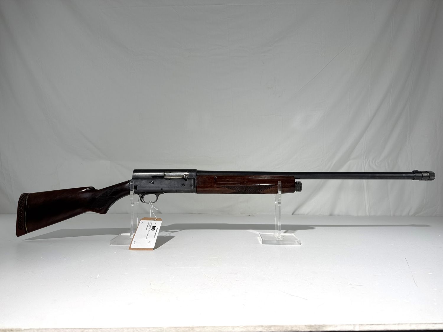 109 SAVAGE MODEL 720 12 GA SEMI AUTO SHOTGUN