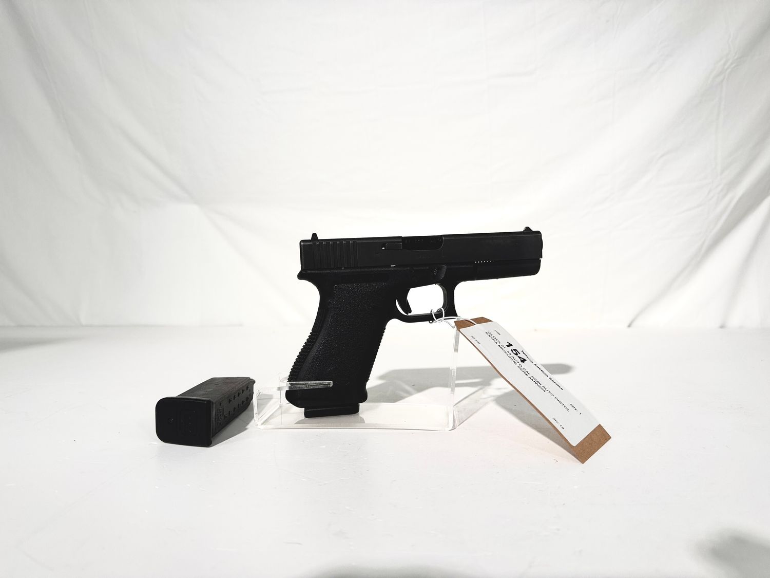 154 GLOCK 21 .45 AUTO CAL SEMI AUTO PISTOL