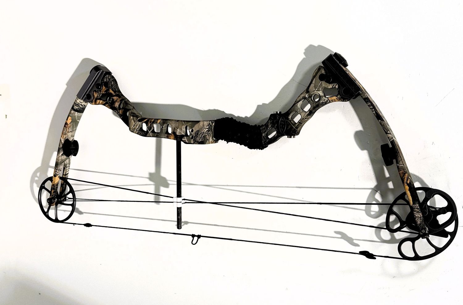 300 ROSS CR331 COMPOUND BOW IN CASE