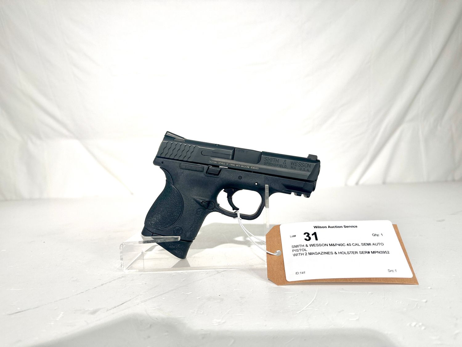 31 SMITH &amp; WESSON M&amp;P40C 40 CAL SEMI AUTO PISTOL