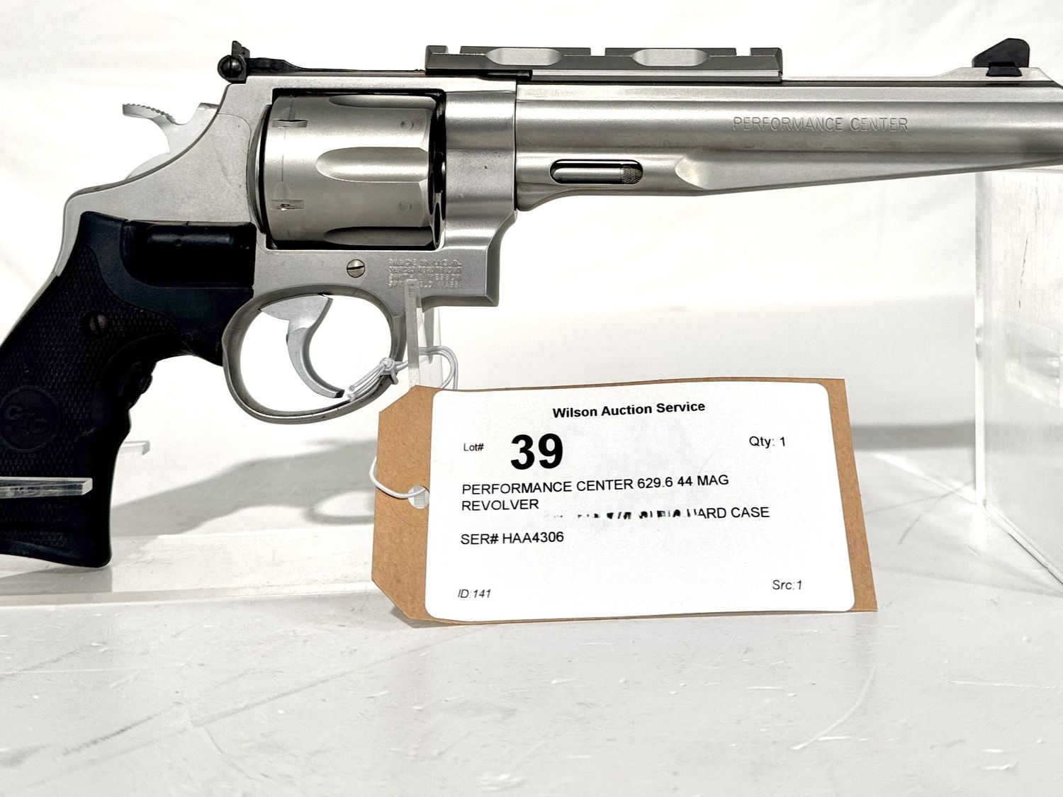 39 S &amp; W PERFORMANCE CENTER 629.6 44 MAG REVOLVER