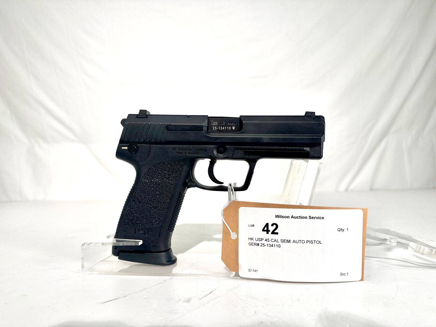 42 HK USP 45 CAL SEMI AUTO PISTOL