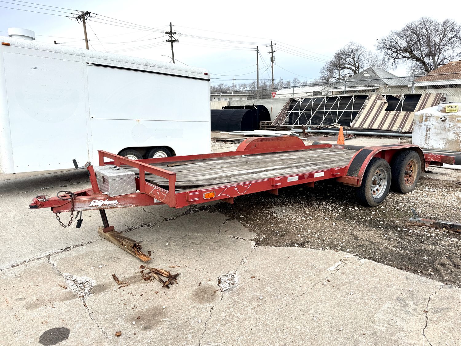 242 18' x 7' DUAL AXLE CAR TRAILER