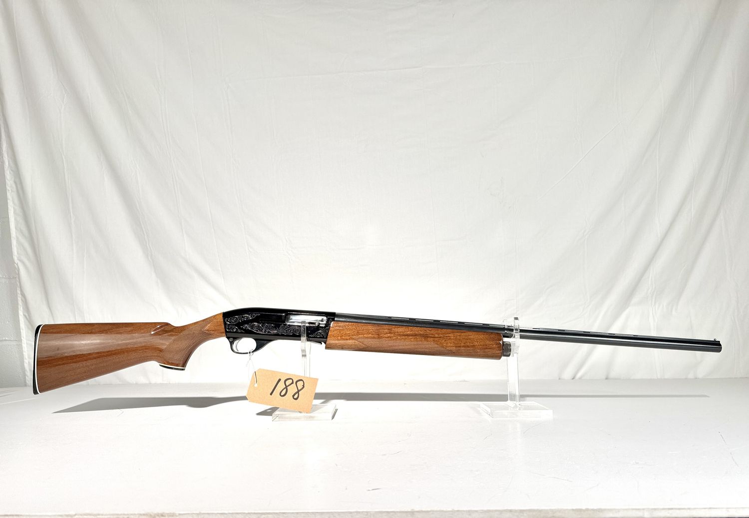 188 MOSSBERG MODEL 1000 20 GA SEMI AUTO SHOTGUN