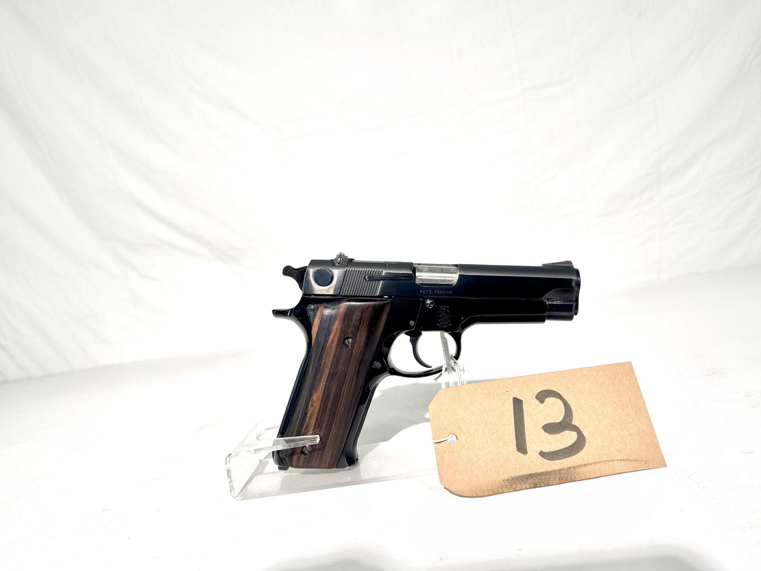 13 SMITH &amp; WESSON MODEL 59 9MM CAL SEMI AUTO PISTOL