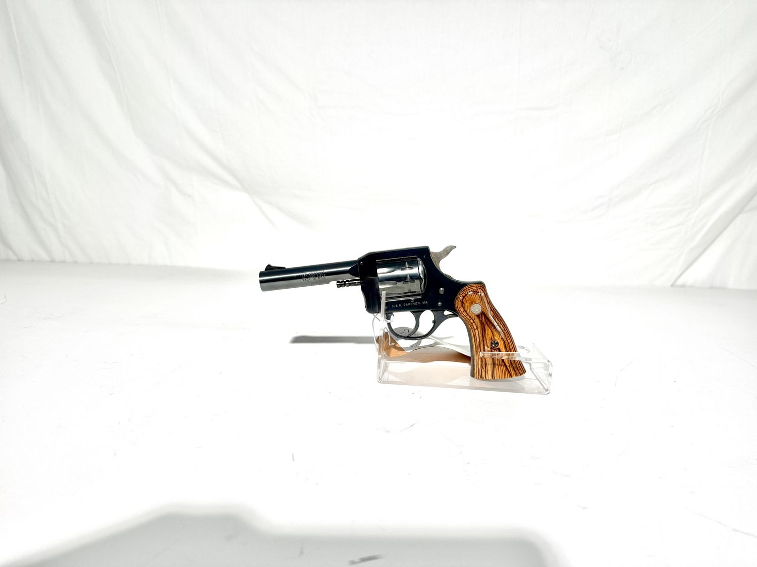 7 H &amp; R R92 SIDEKICK 22LR 9 SHOT REVOLVER