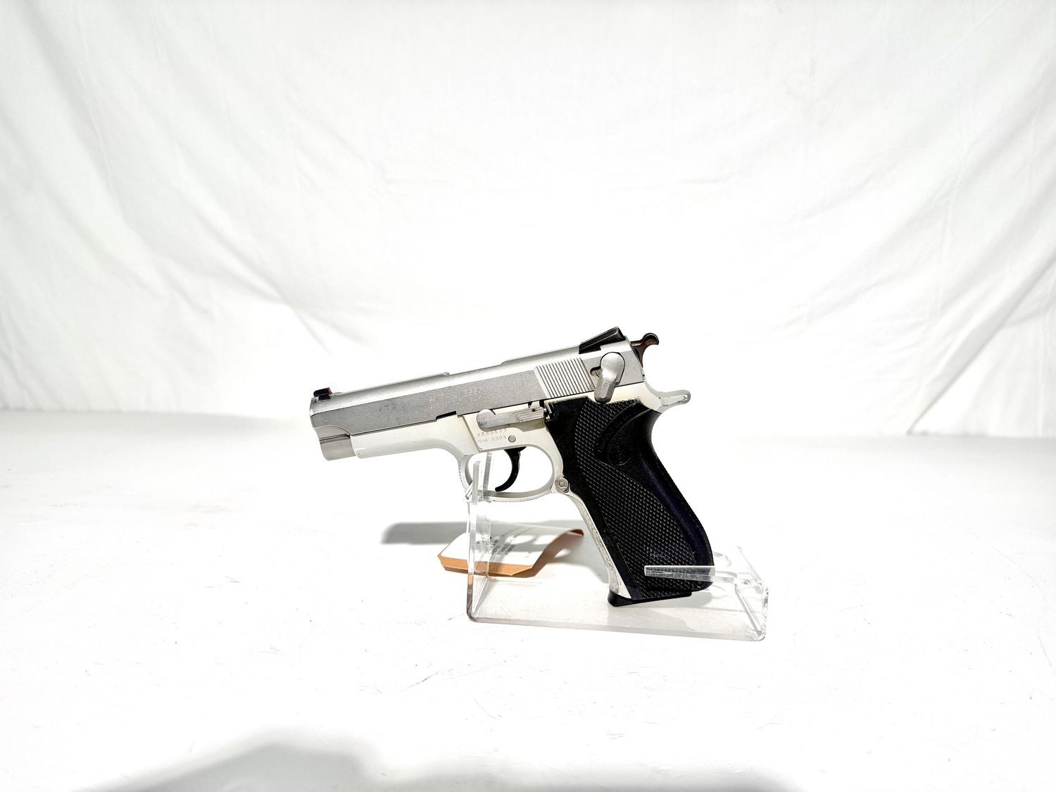 30 SMITH &amp; WESSON 5903 9MM SEMI AUTO PISTOL