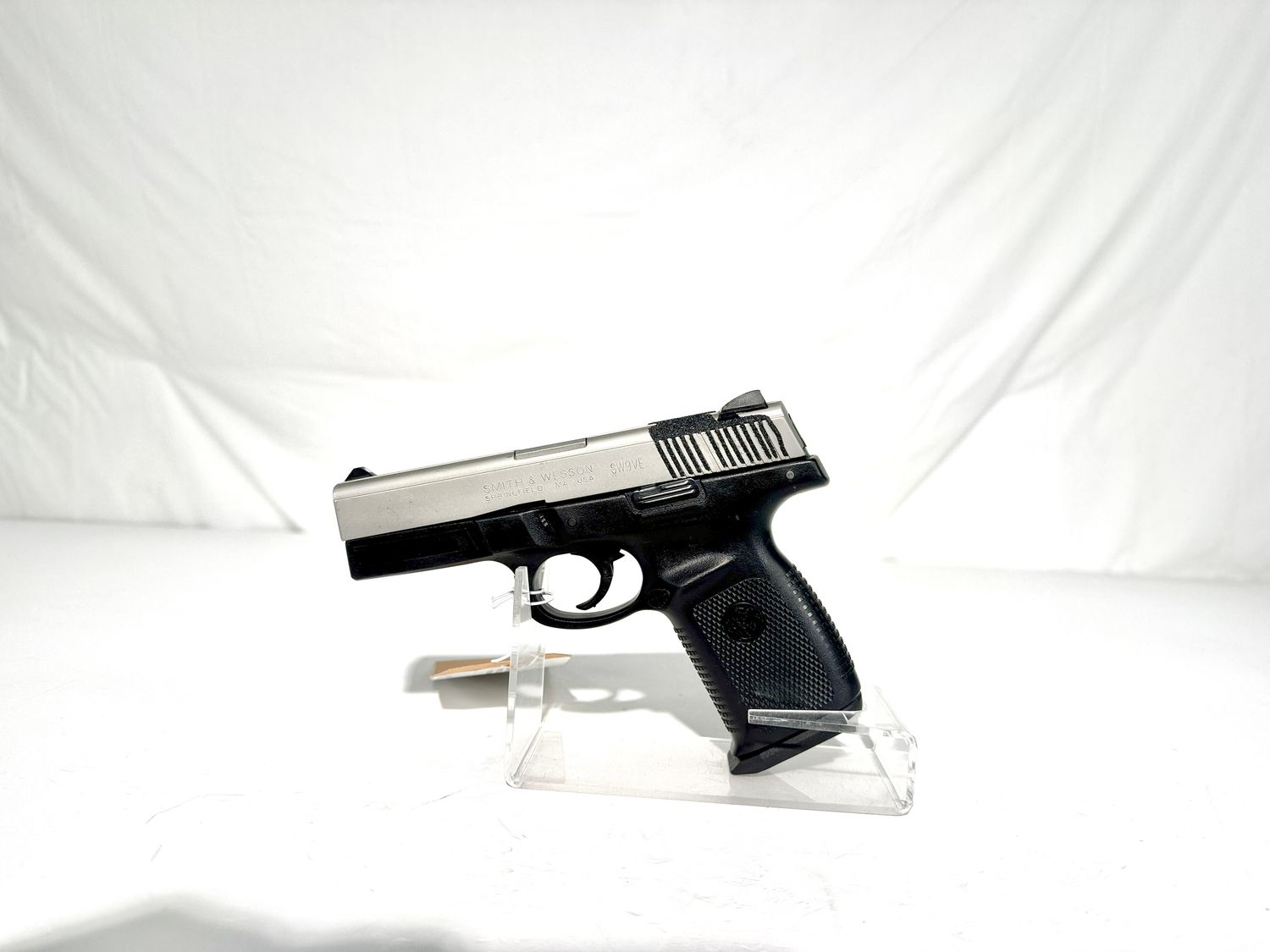 61 SMITH &amp; WESSON SW9VE 9MM SEMI AUTO PISTOL