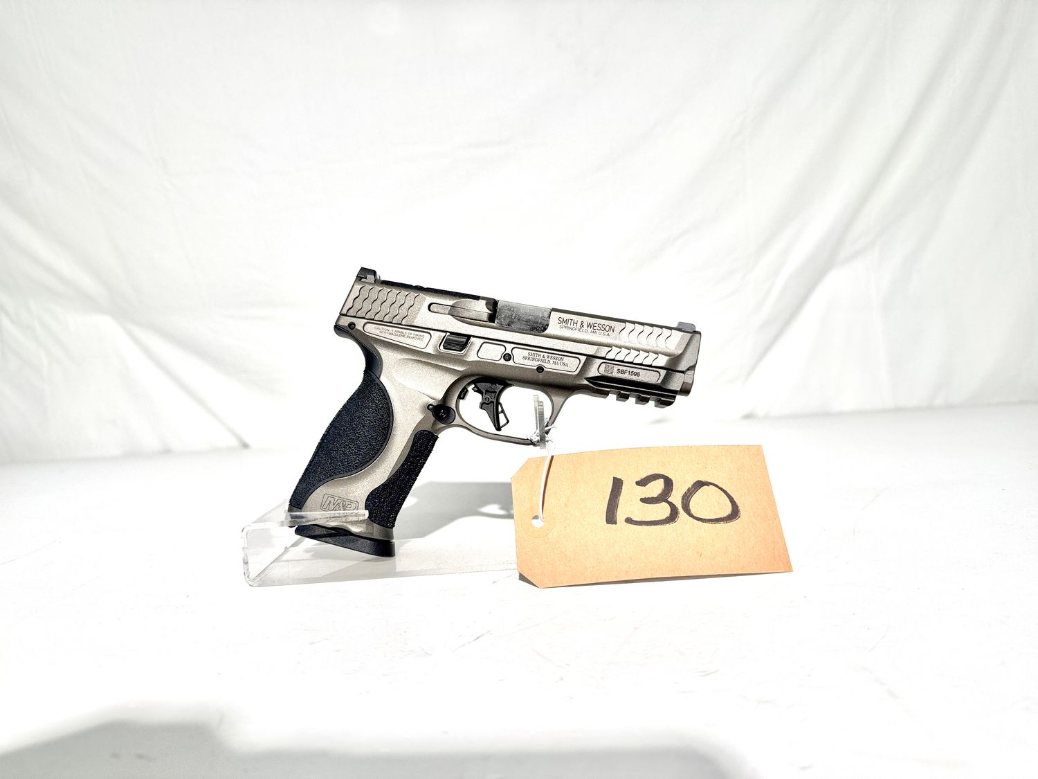 130 SMITH &amp; WESSON M&amp;P9 9MM SEMI AUTO PISTOL