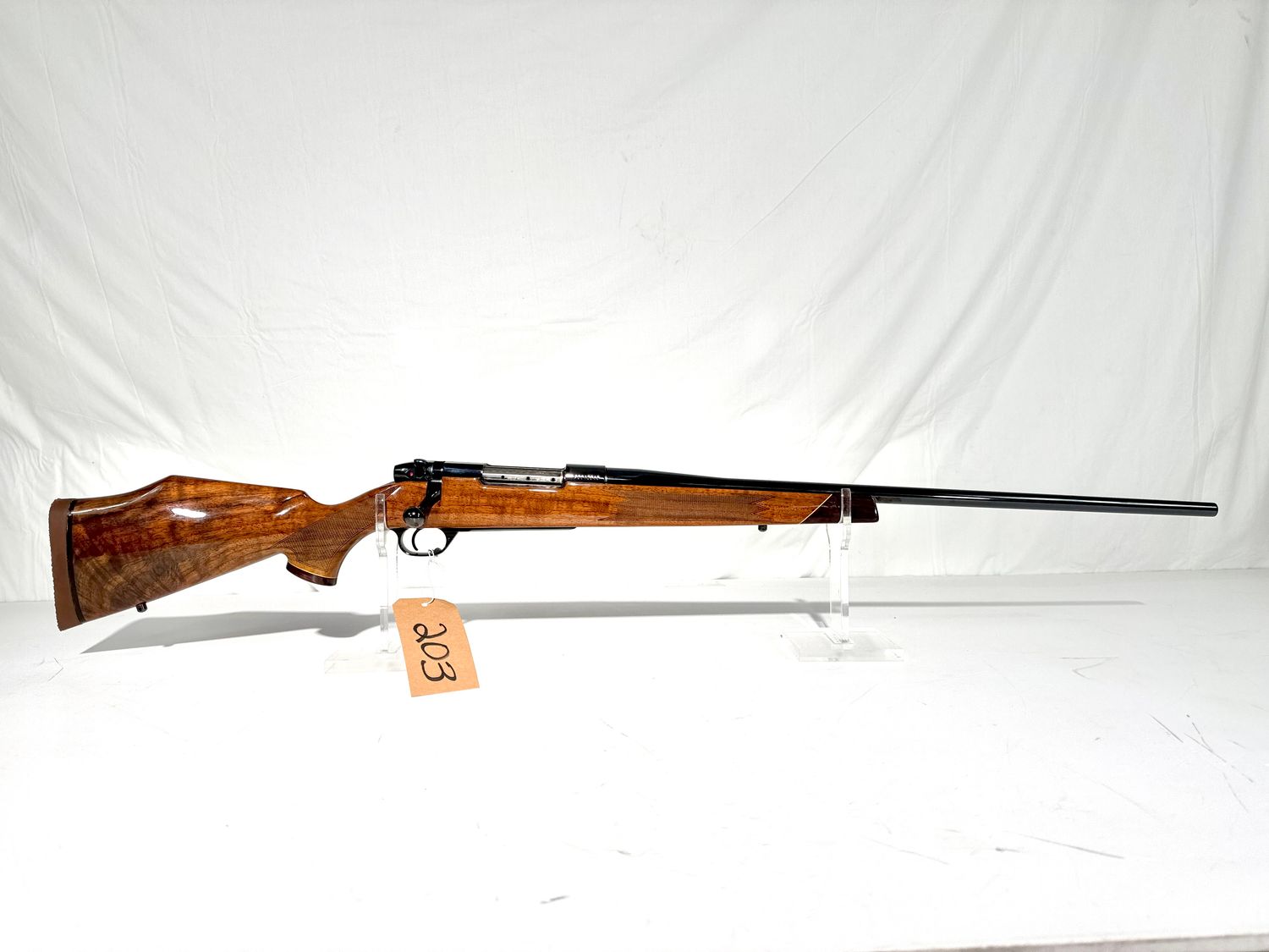 203 WEATHERBY MARK V 300 WBY MAG BOLT ACTION RIFLE