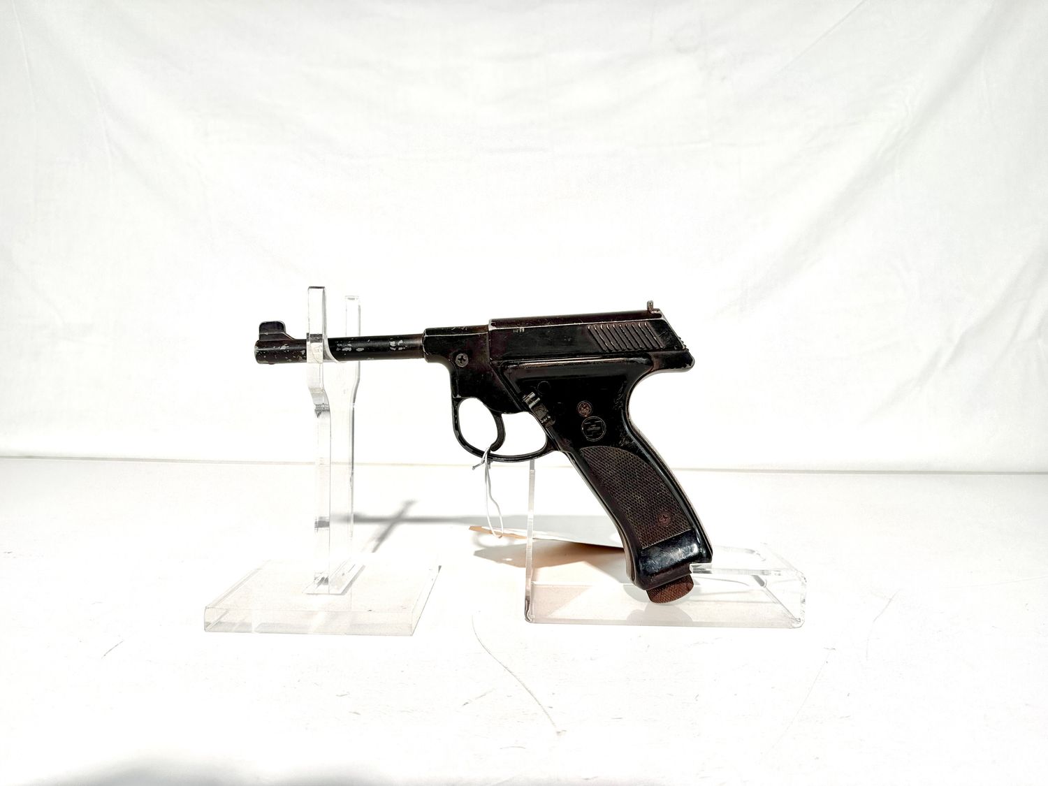 10 Vintage Healthways Plainsman semi auto CO2 pistol