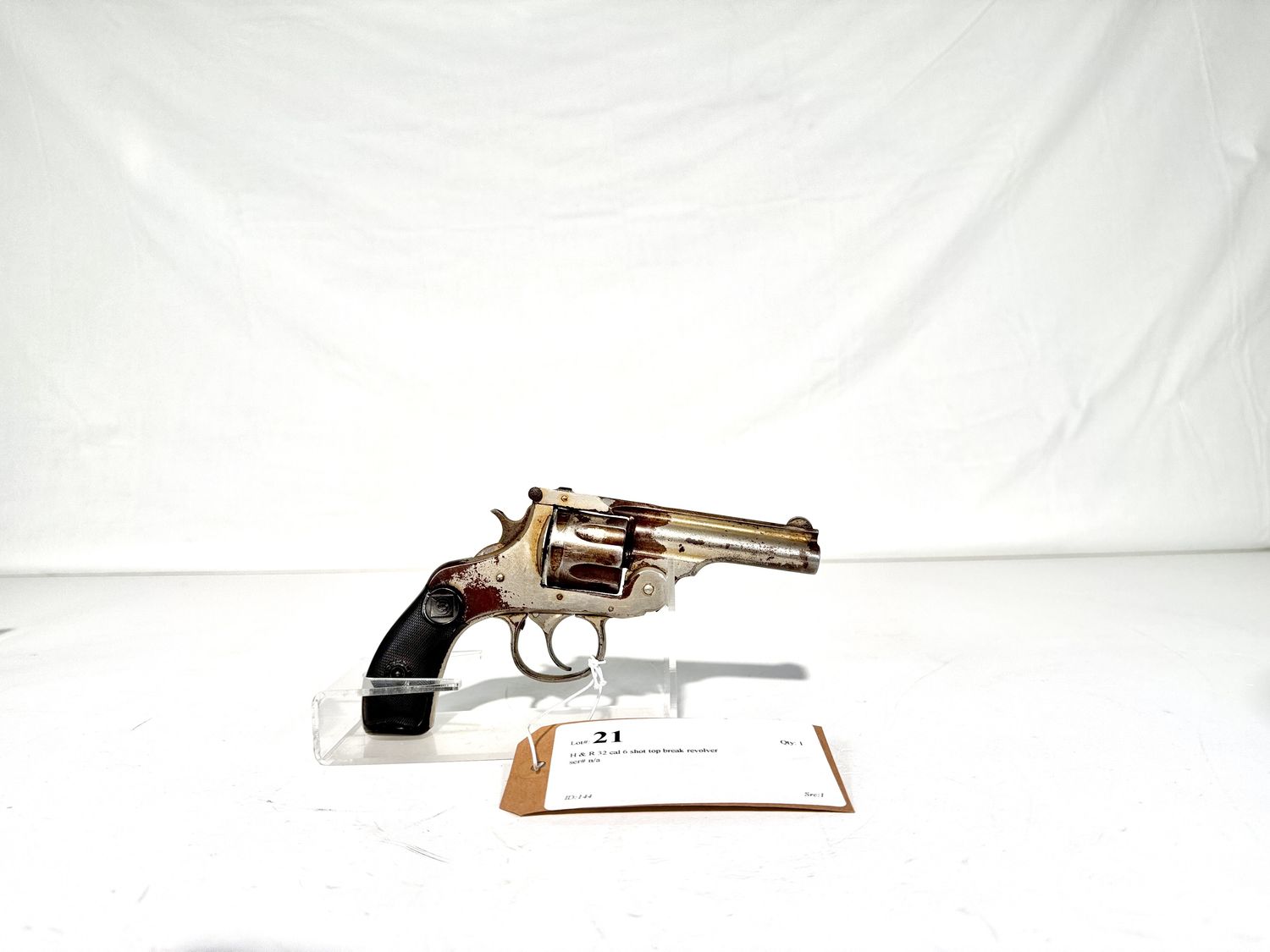21 H &amp; R 32 cal 6 shot top break revolver