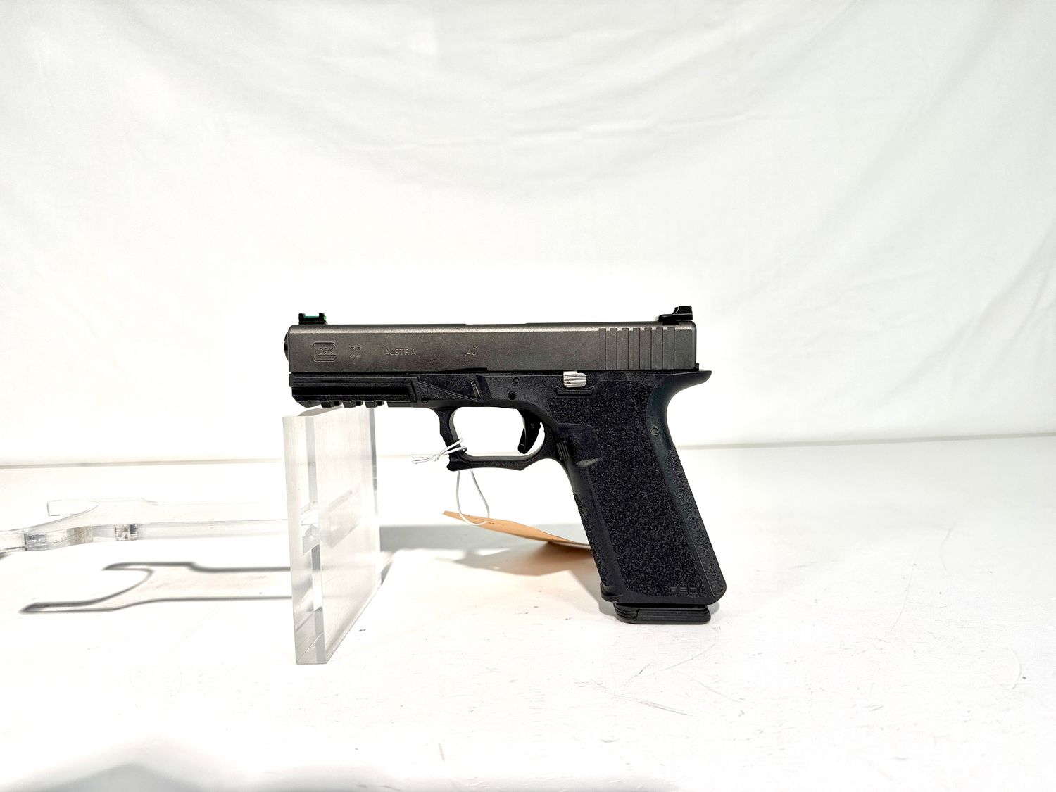 45 Glock 22 9x19mm semi auto pistol