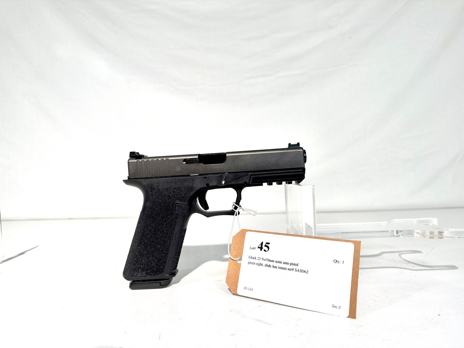 45 Glock 22 9x19mm semi auto pistol