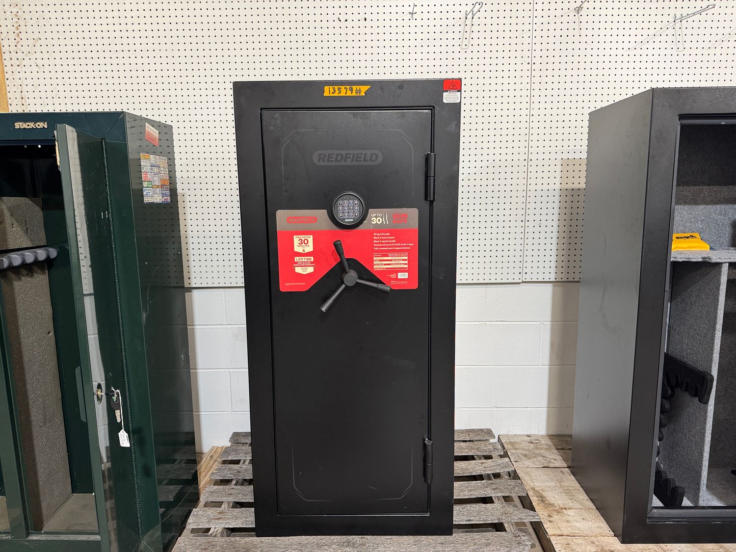 74G REDFIELD 30 GUN SECURITY SAFE