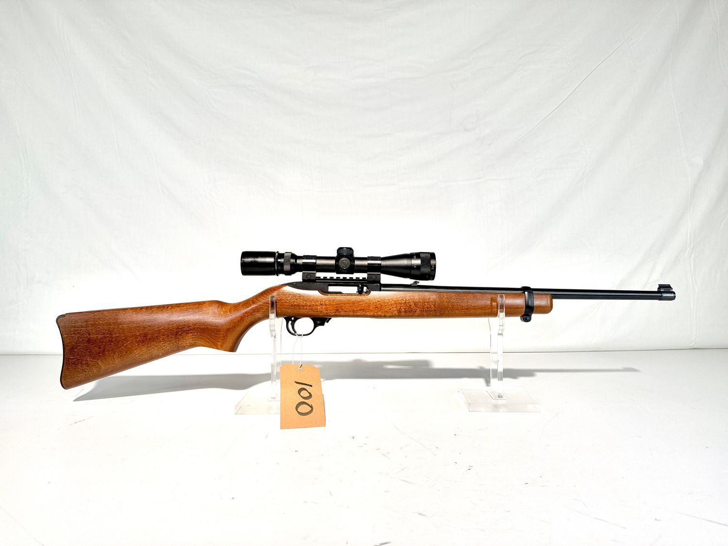 100 RUGER 10/22 22LR SEMI AUTO RIFLE