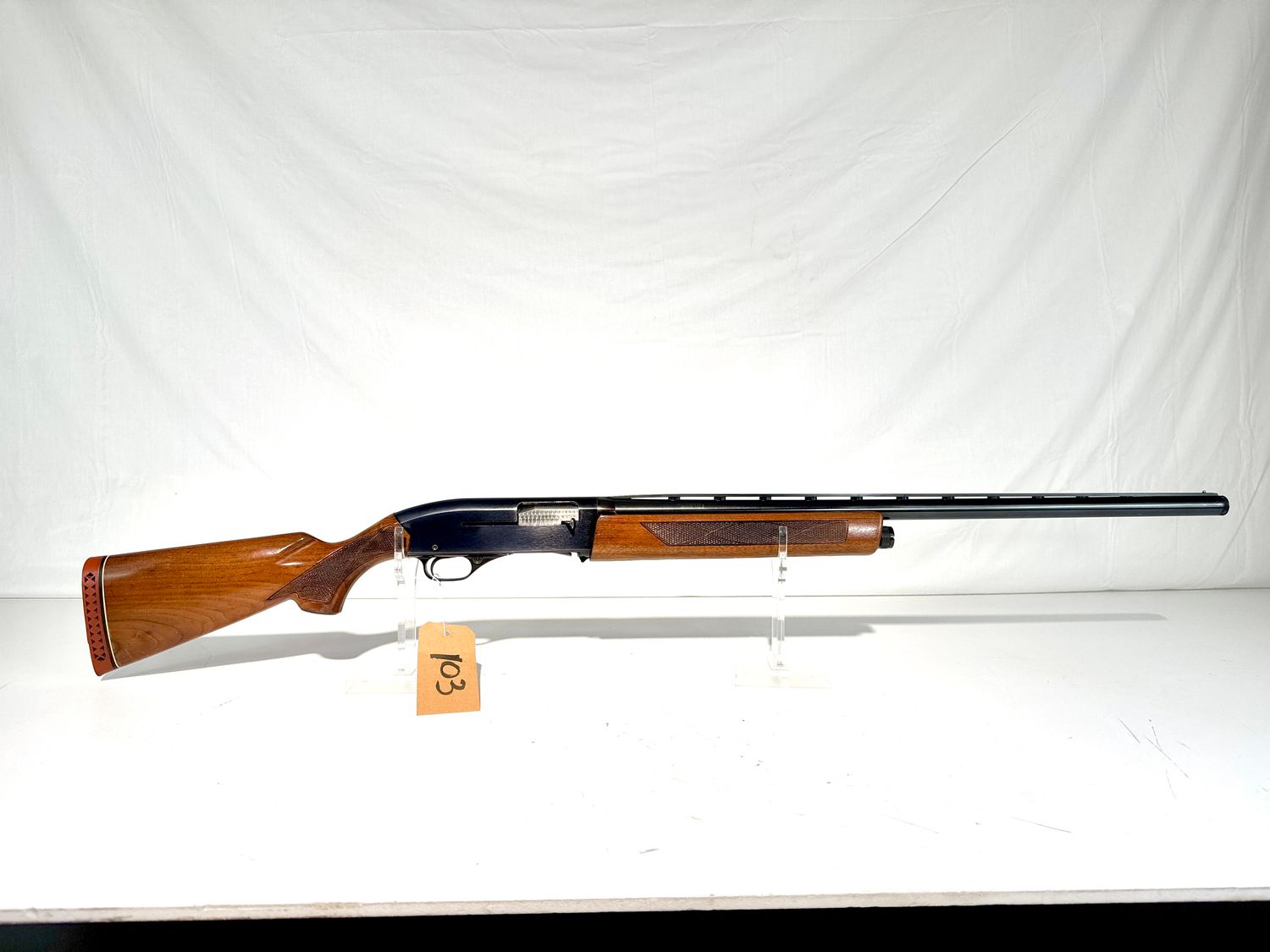 103 WINCHESTER 1400 MKII 12 GA SEMI AUTO SHOTGUN