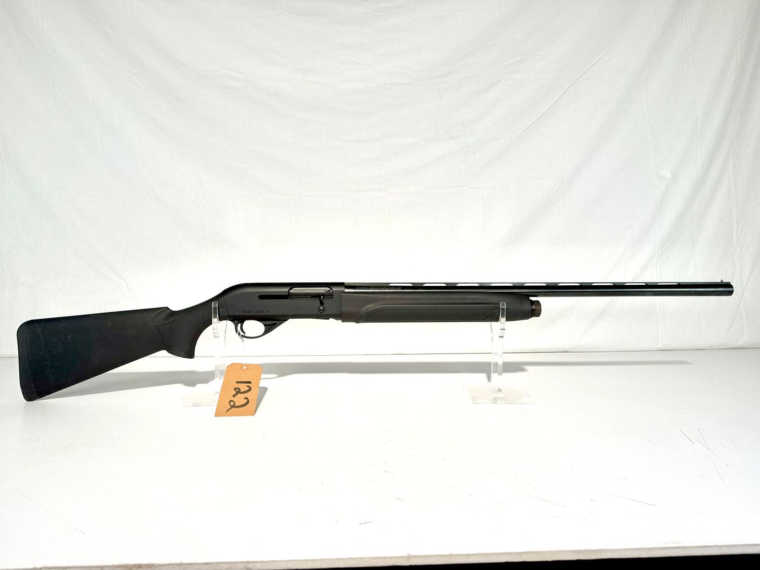 122 H &amp; R 1871 EXCELL AUTO 12 GA SEMI AUTO SHOTGUN