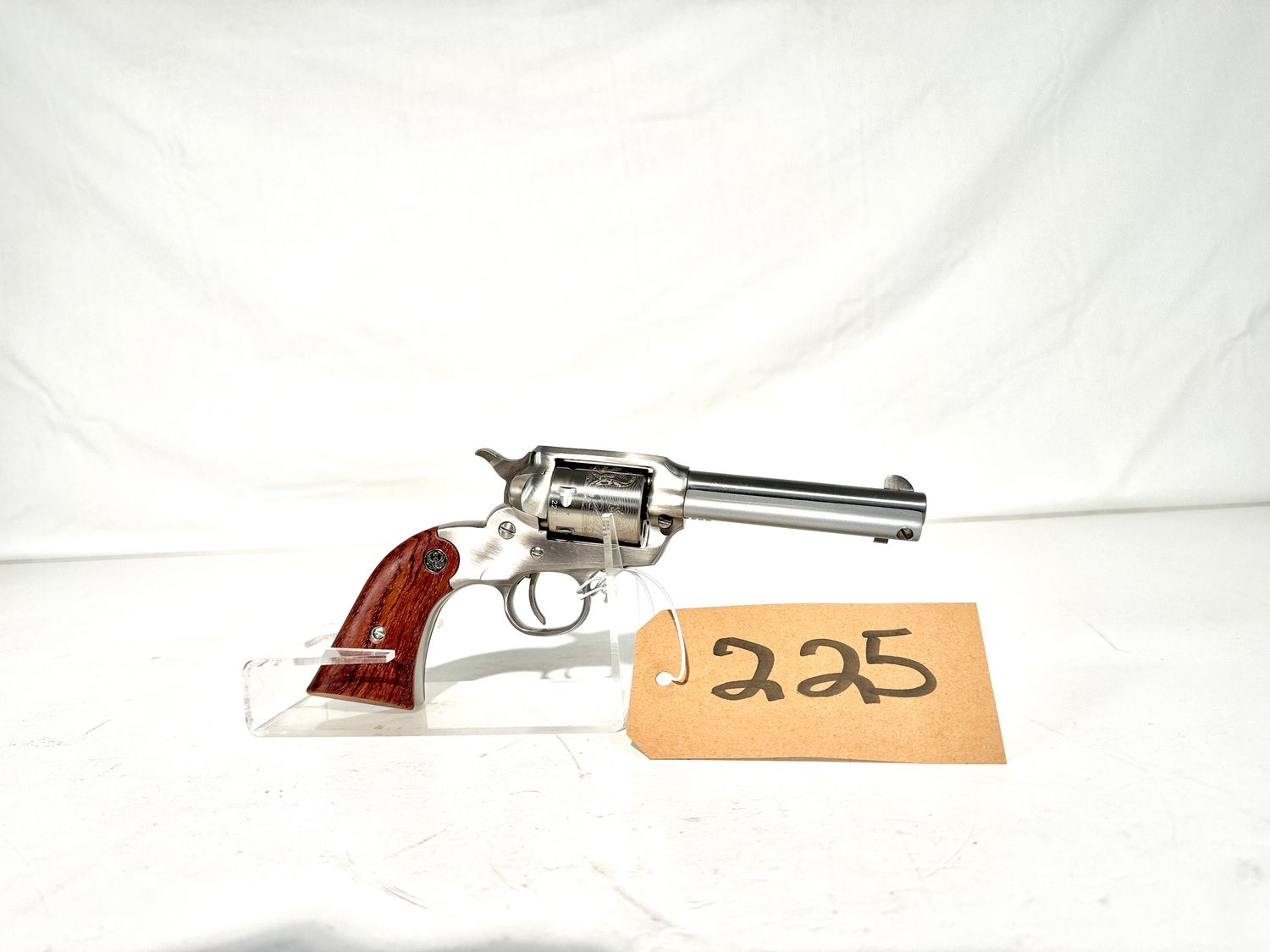 225 RUGER NEW BEARCAT 22 LR REVOLVER