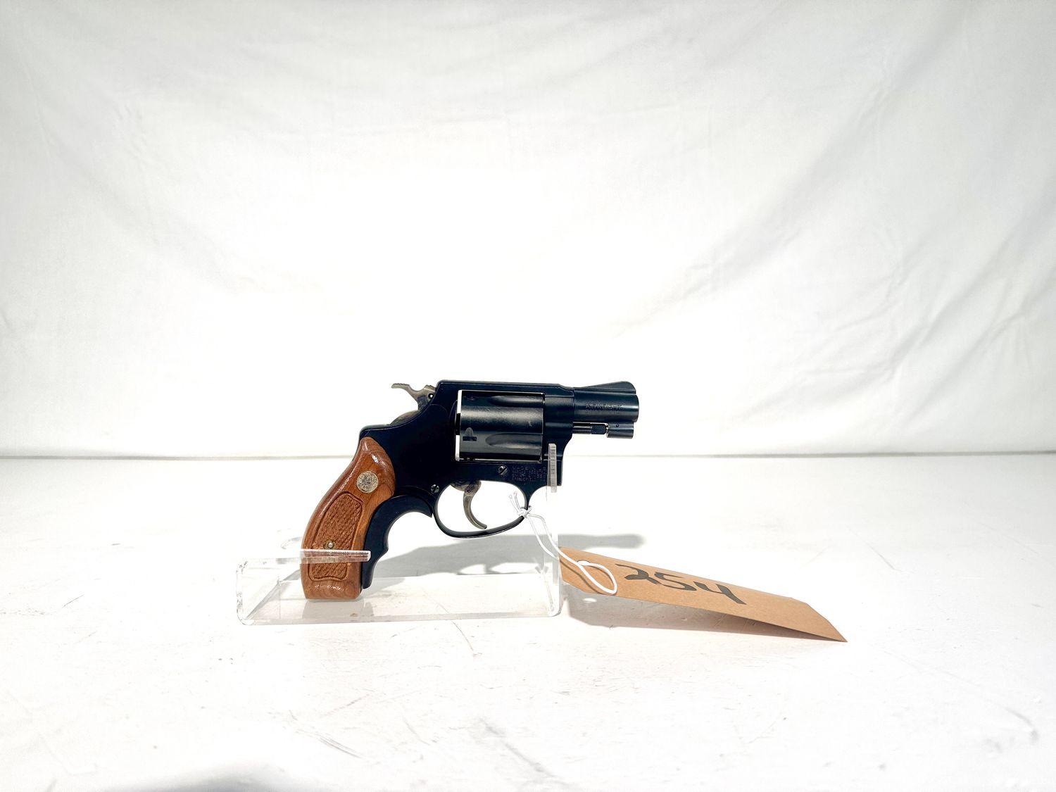 254 SMITH &amp; WESSON 37 AIRWEIGHT 38 SPCL REVOLVER