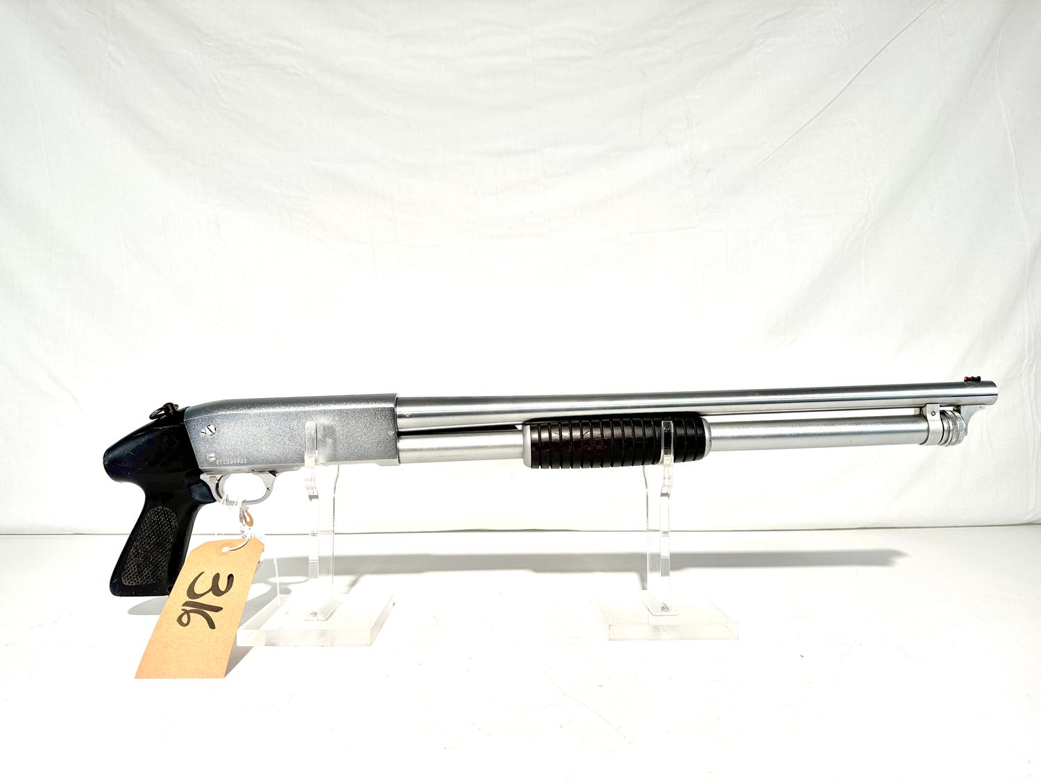 316 ITHACA 37 FEATHERLIGHT 12 GA PUMP SHOTGUN
