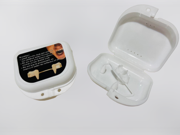 ჰელოუინის კოსტიუმი - ვამპირის მექანიკური კბილები