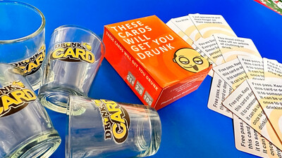 სამაგიდო თამაში - These Cards Will Get You Drunk With Cup