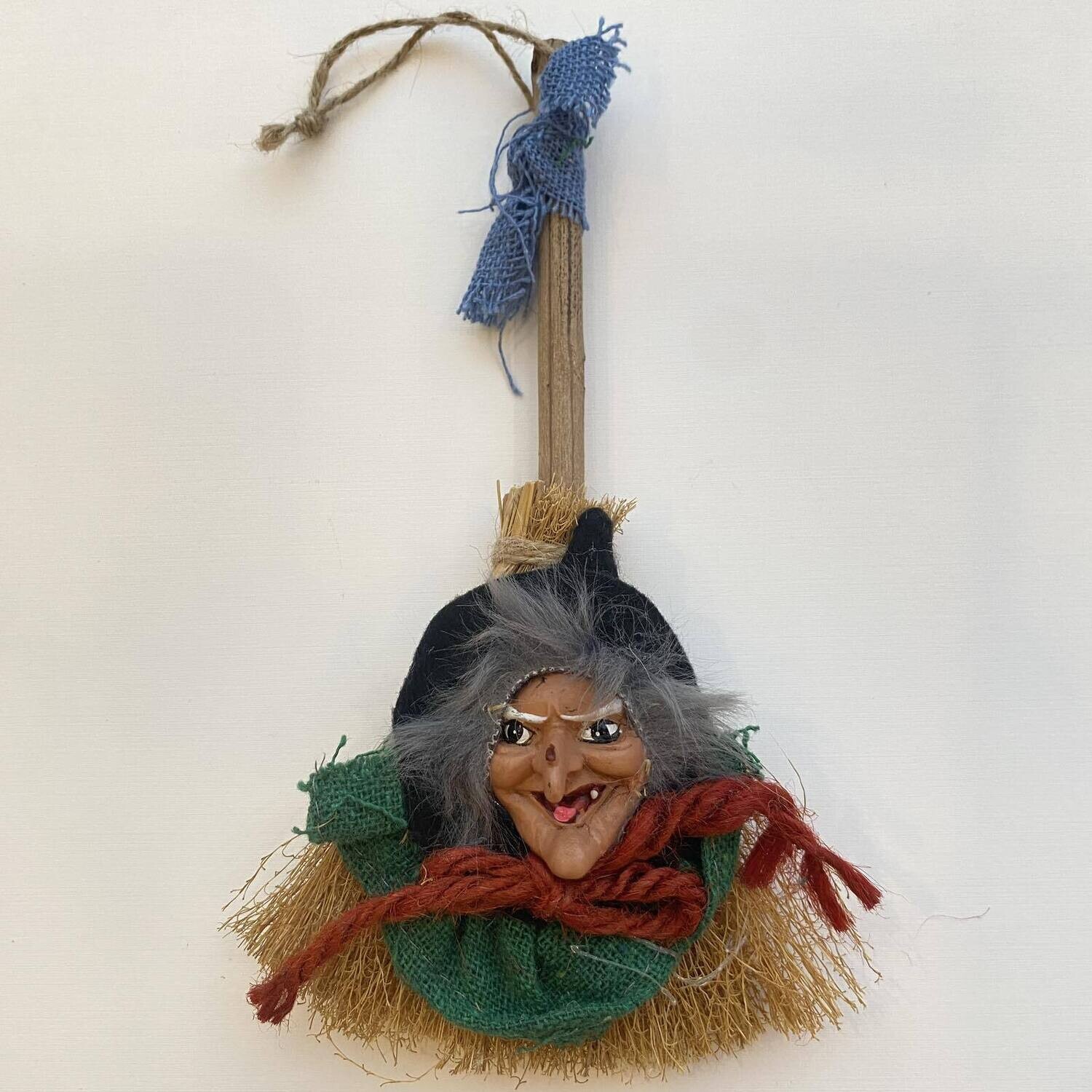 დეკორაცია- ცოცხი