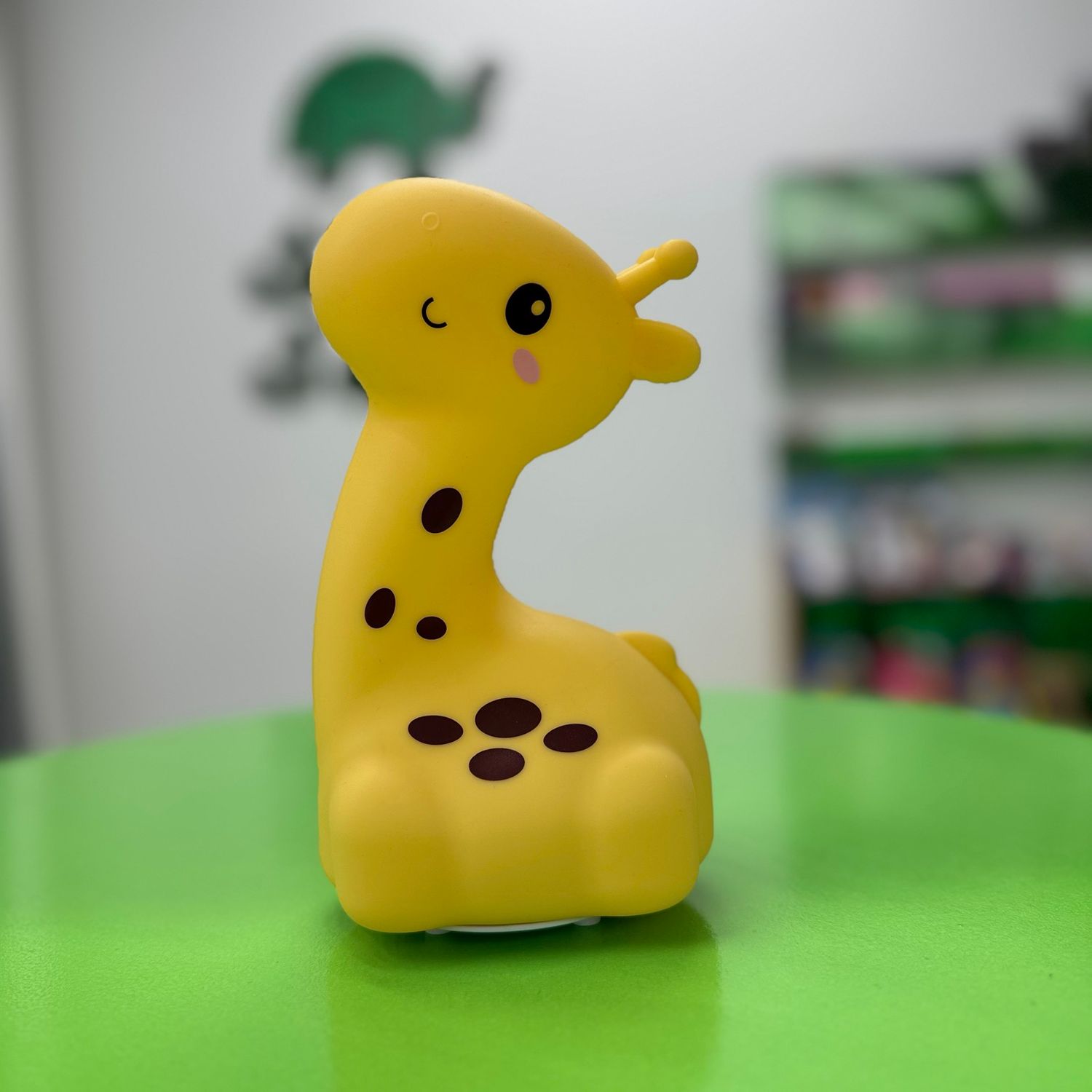 სანათი - ჟირაფი