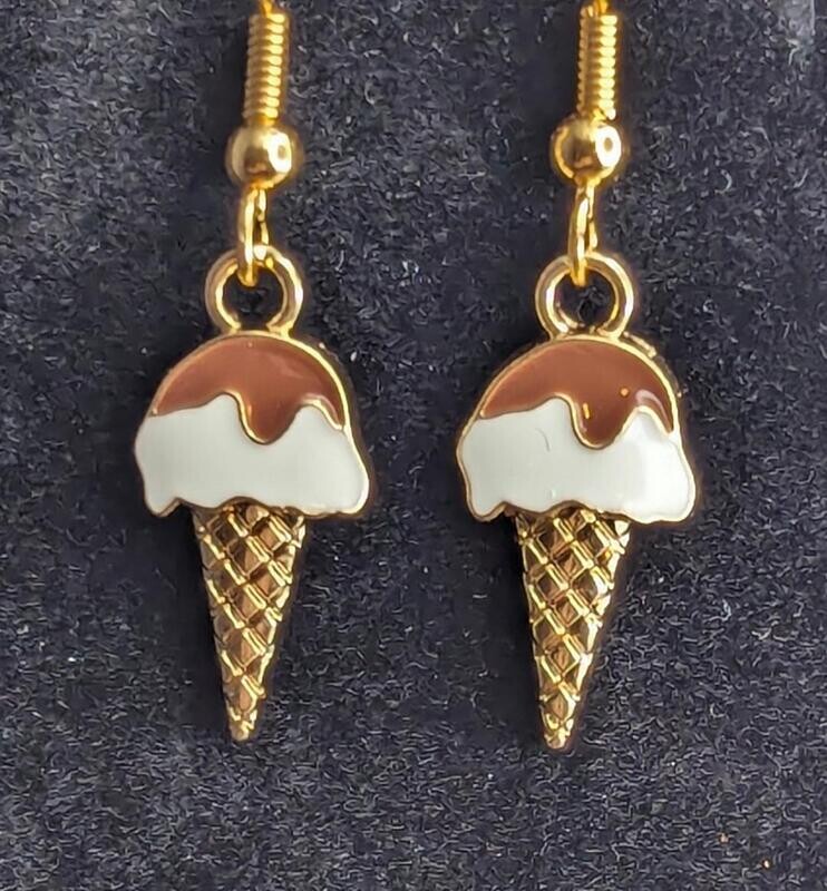 Vanilla and Chocolate Ice Cream Cones