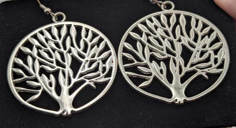 Very Large Tree of Life