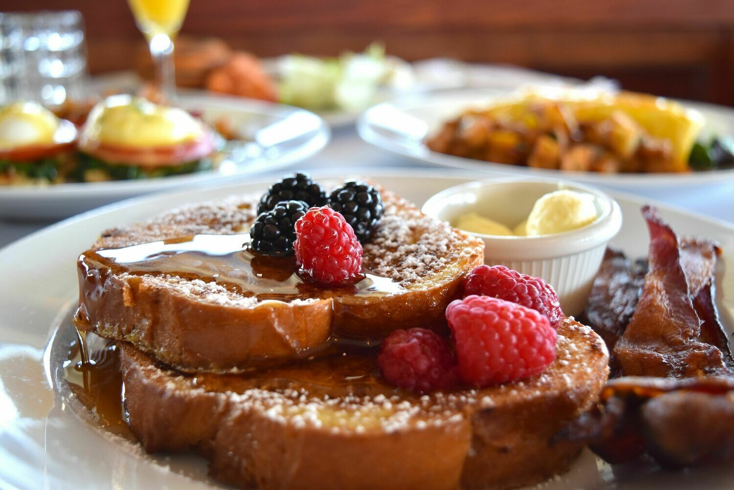 Weekday Hotel Guest Room for Two with Breakfast Weekday Hotel Guest Room for Two with Breakfast