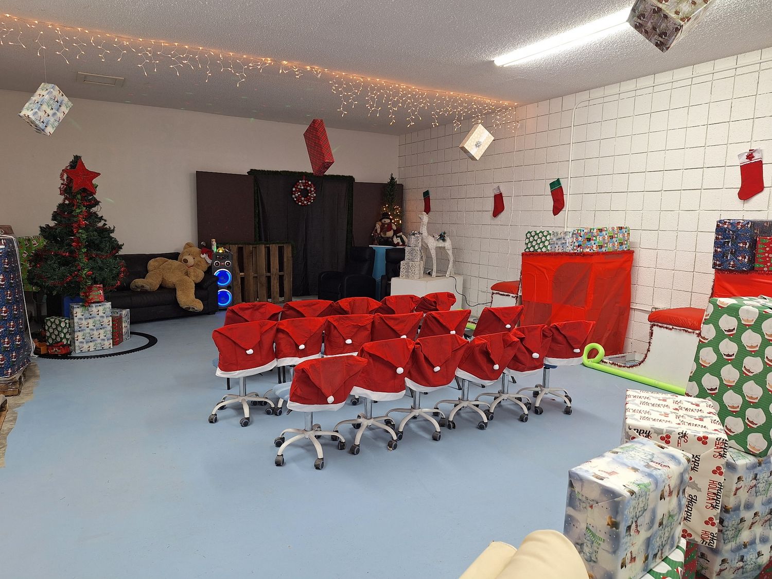 Santa&#39;s Lounge Pop Up