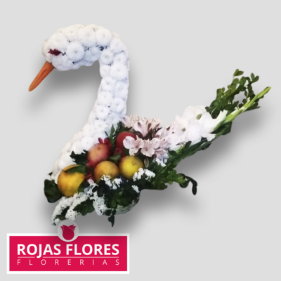Cisne floral con frutas