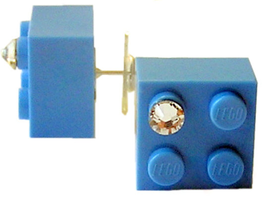 Light Blue LEGO® brick 2x2 with a ‘Diamond’ color SWAROVSKI® crystal on a Silver plated stud/silicone back stopper
