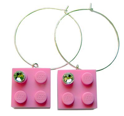 ​Light Pink LEGO® brick 2x2 with a ‘Diamond’ color SWAROVSKI® crystal on a Silver plated hoop