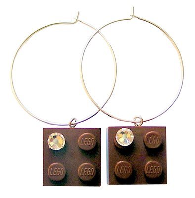 ​Brown LEGO® brick 2x2 with a ‘Diamond’ color SWAROVSKI® crystal on a Silver plated hoop