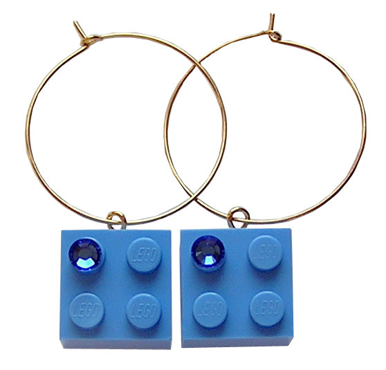 ​Light Blue LEGO® brick 2x2 with a Blue SWAROVSKI® crystal on a Gold plated hoop