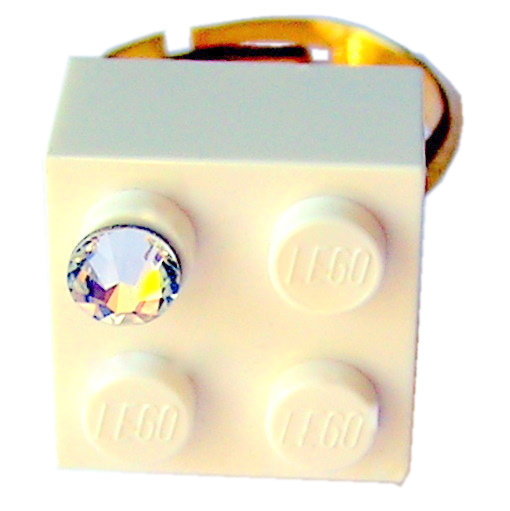 ​White LEGO® brick 2x2 with a ‘Diamond’ color SWAROVSKI® crystal on a Gold plated adjustable ring finding
