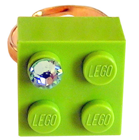 ​Light Green LEGO® brick 2x2 with a Green SWAROVSKI® crystal on a Gold plated adjustable ring finding