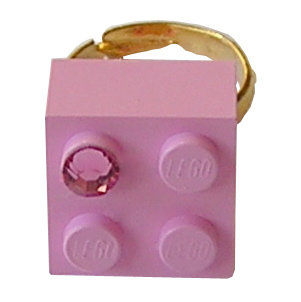 Light Pink LEGO® brick 2x2 with a Pink SWAROVSKI® crystal on a Gold plated adjustable ring finding