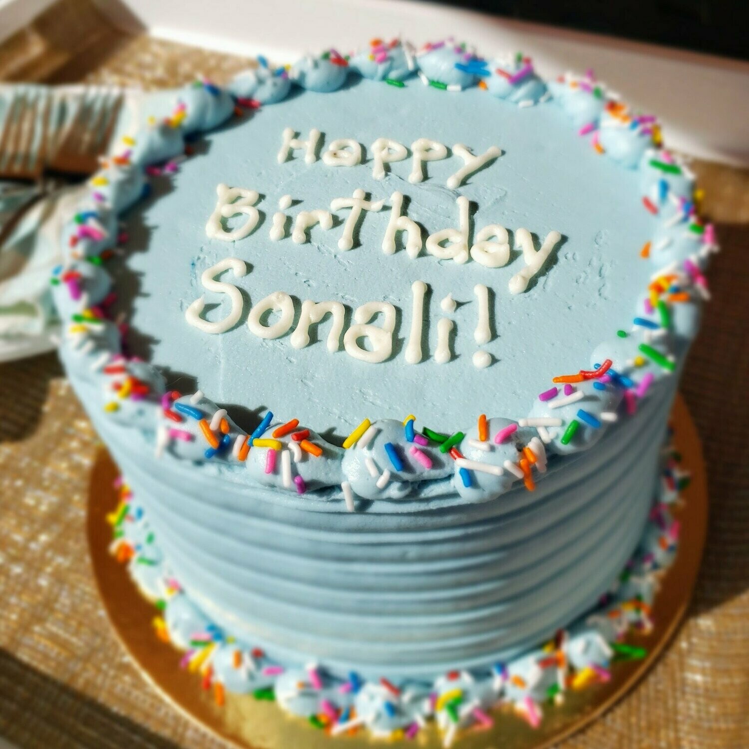 3 Layer Cakes (Requires 72 hours (3 days) notice minimum)