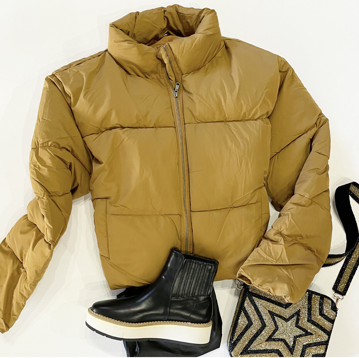 Camel Holiday Puffer