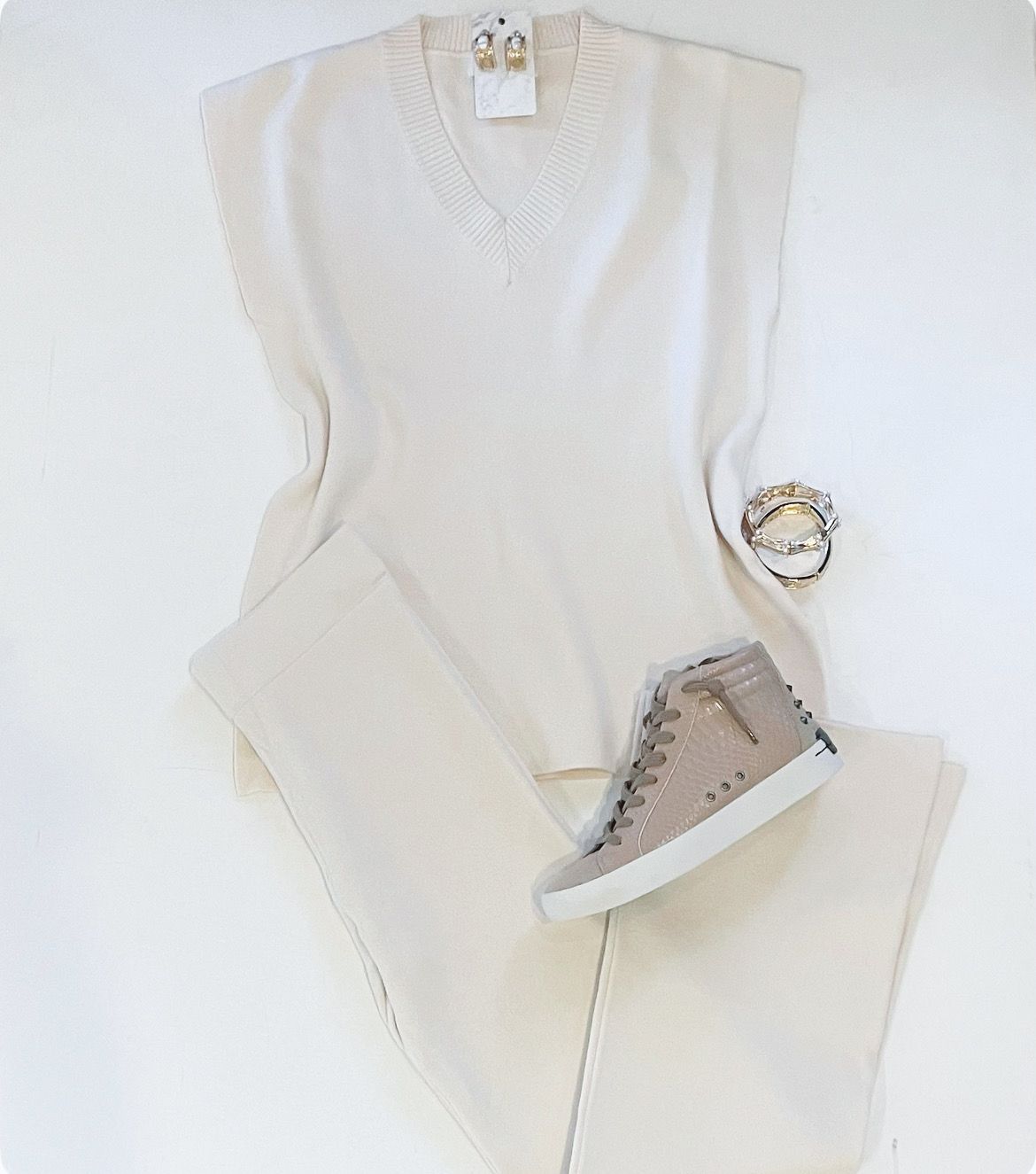One Chic Holiday- Pant Set