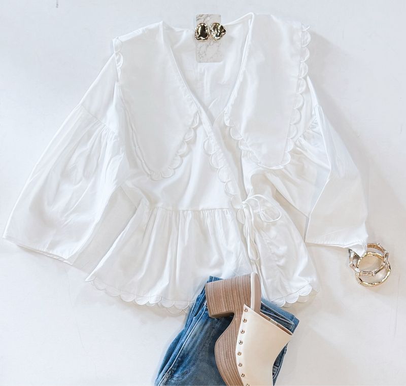 Crisp Cotton Scallop Top