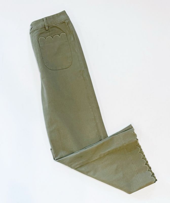 Scalloped Edge Olive Jean
