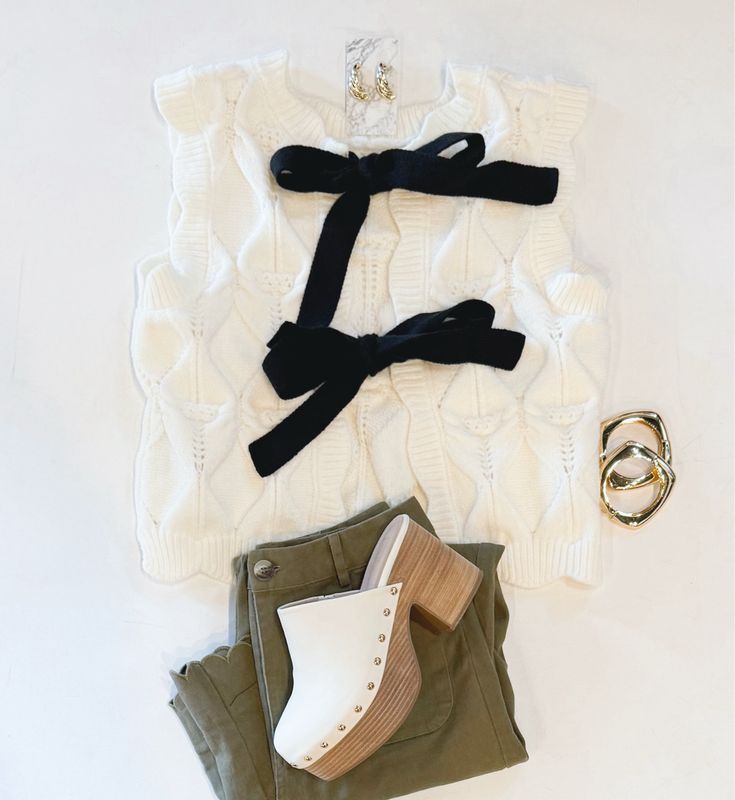 Reversible Bow Cardi