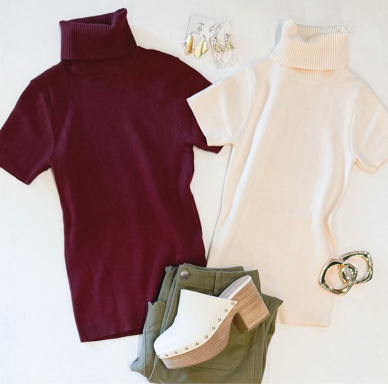 Essential Fall Turtleneck (Cranberry)